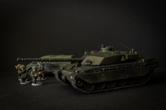 Revell 1/76 Challenger 1 with Airfix 1/76 LWB Land Rover and Elhiem figures