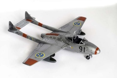 Airfix 1/72 Vampire T.11/J-28C
